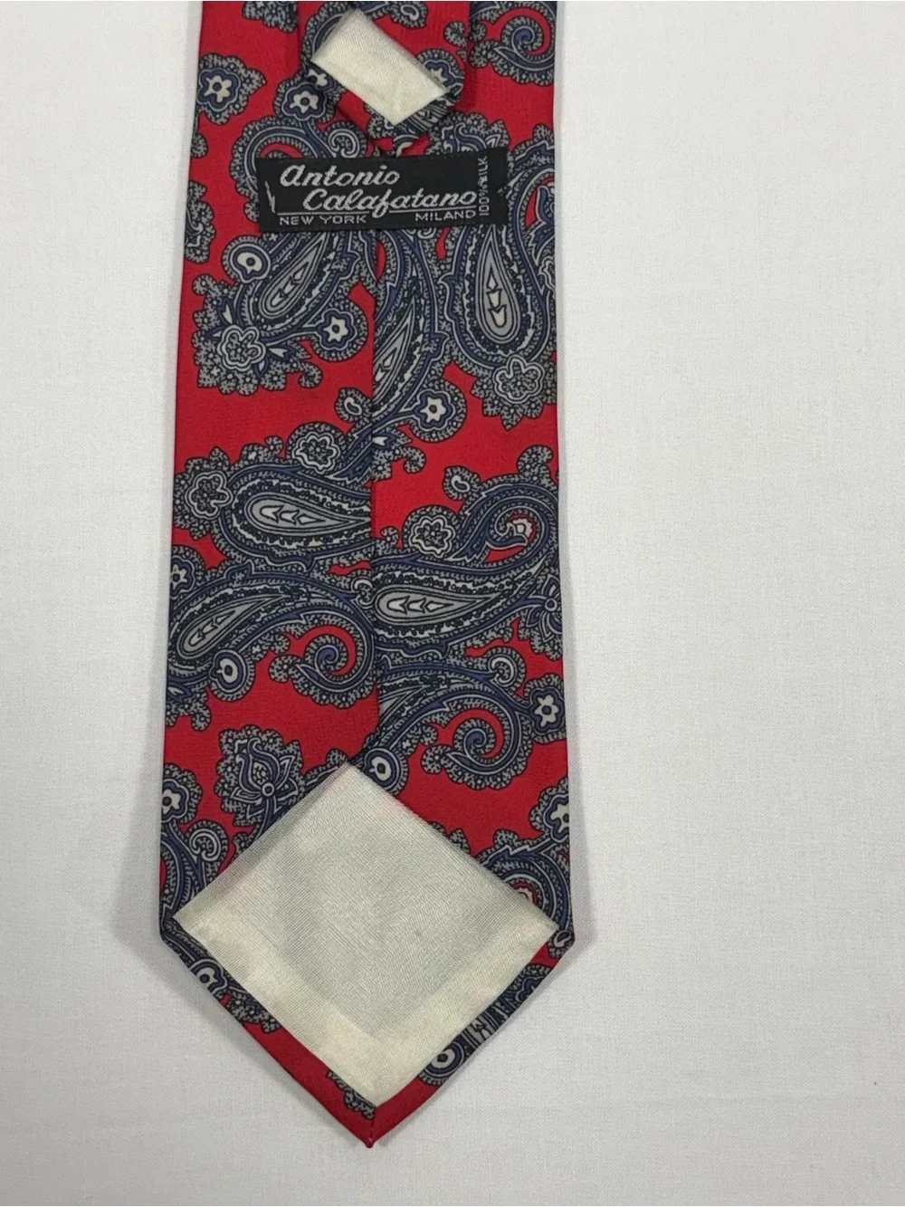 Bold Paisley Antonio Calafatano Red Silk Necktie New York Milano OS